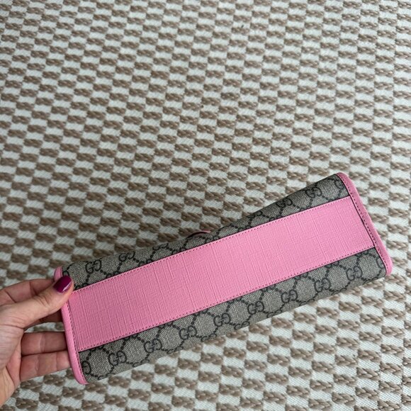 100% Authentic GUCCI GG Supreme Monogram Girls 3-D Strawberry Tote - Picture 2 of 10